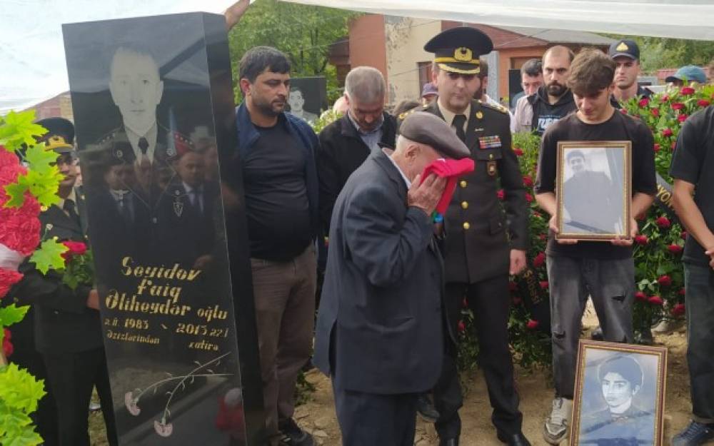İtkin şəhid Vəkil Qayıbov dəfn edilib